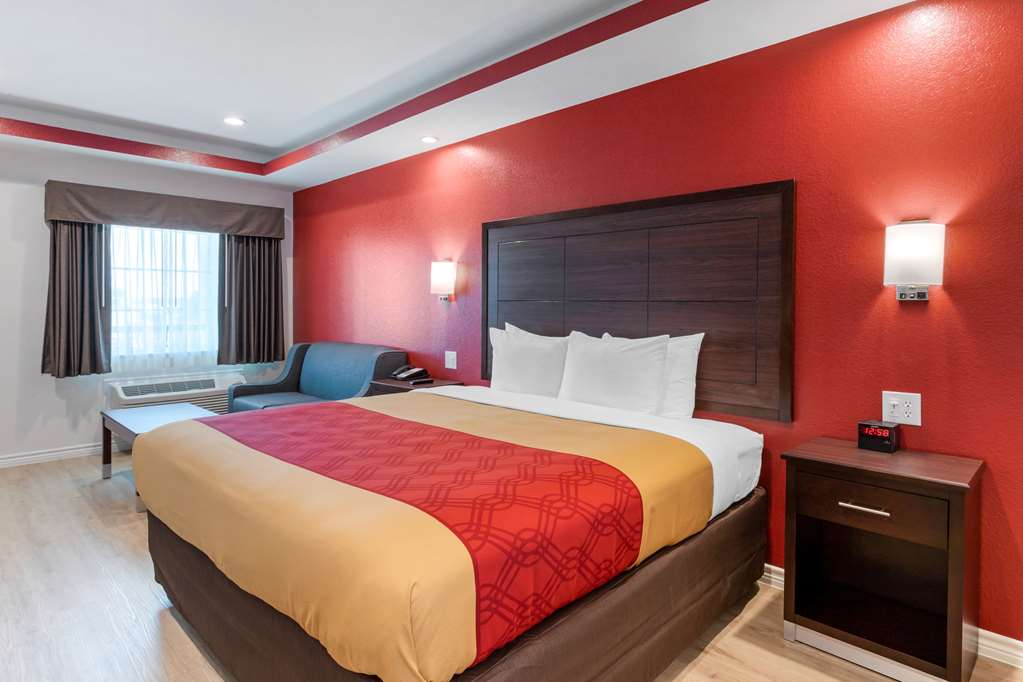 Econo Lodge Houston Northwest Cypress - photo 22