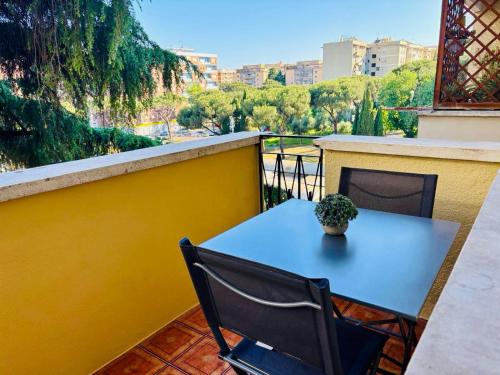 Charming apartment Eur — 4-Star Luxury Hotel in Rome, Italy