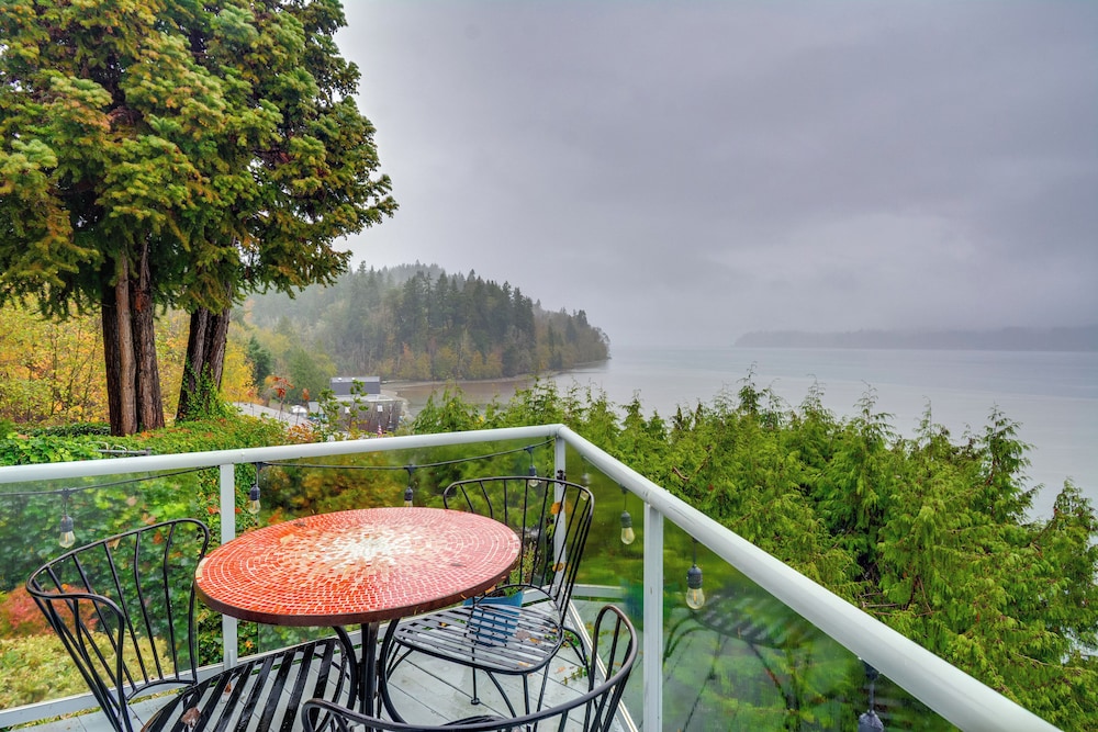 Steps to Beach: Scenic Escape in Port Orchard — hotel in Port Orchard