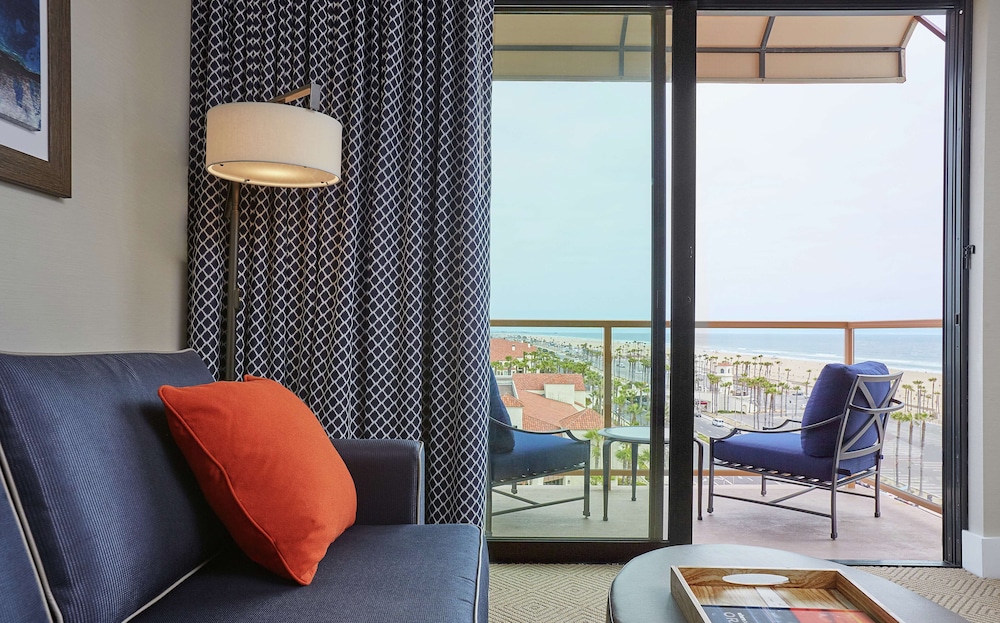 The Waterfront Beach Resort A Hilton Hotel - photo 86