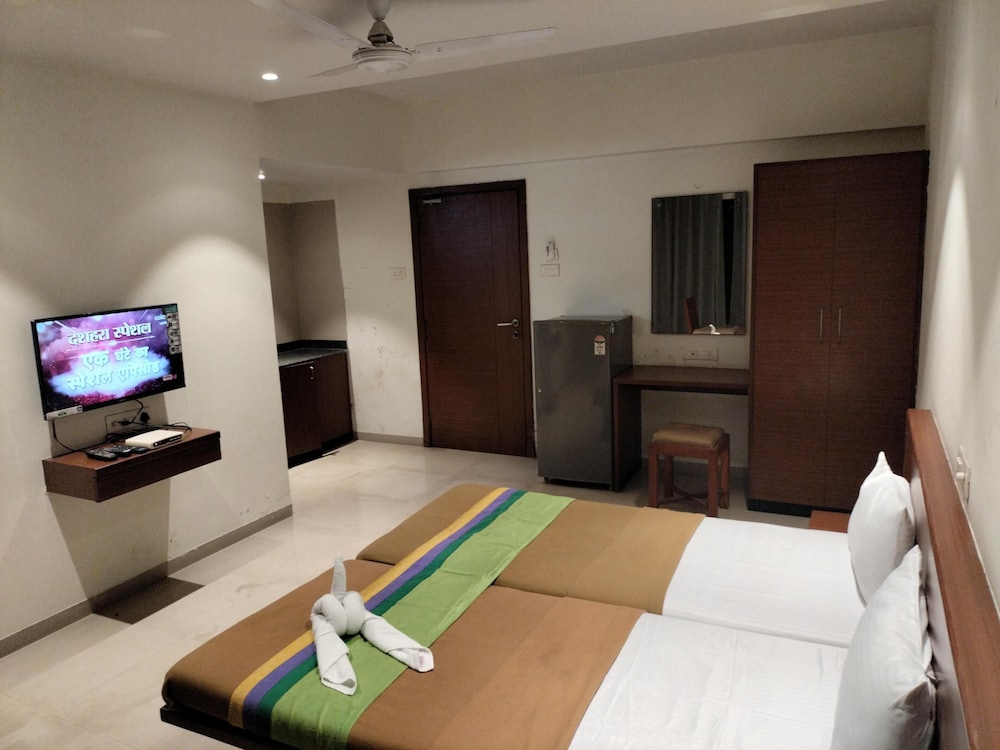 Hotel Sumanchandra Suites - last minute hotel in Nashik