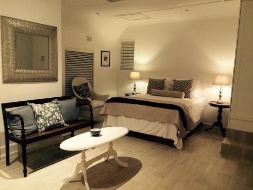 Cozy Private En Suite Studio