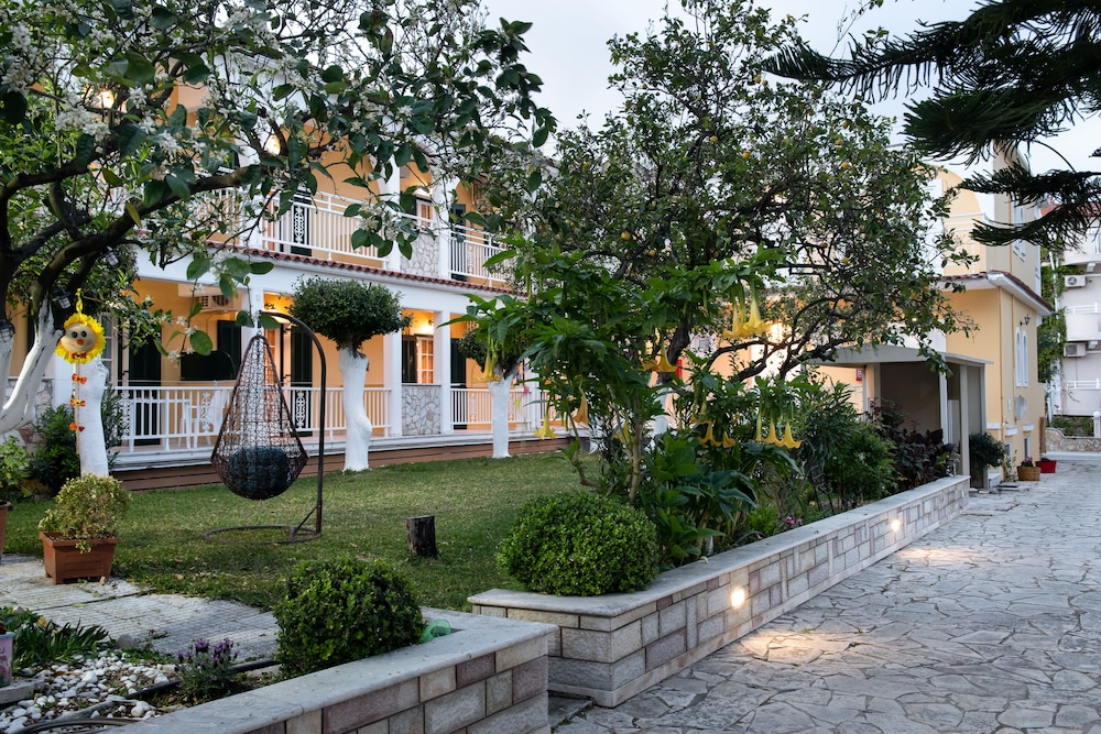 Domus Alta - carbon neutral hotel in Zakynthos
