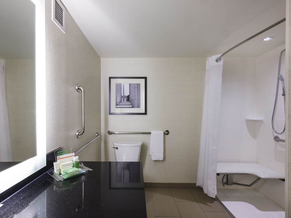 Holiday Inn Washington Capitol Natl Mall by IHG - photo 3