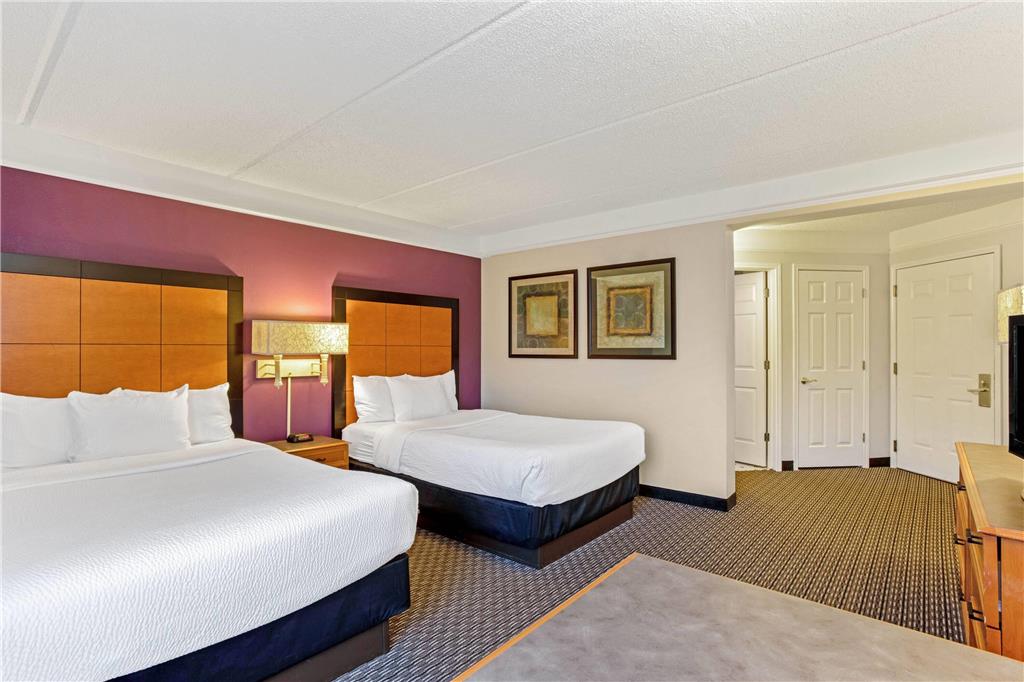 La Quinta Inn & Suites by Wyndham Orlando I Drive Conv Ctr - photo 39