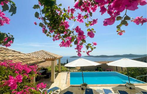 Three Bedroom Holiday Home In Brsecine — 5-Star Luxury Hotel in Dubrovnik, Croatia