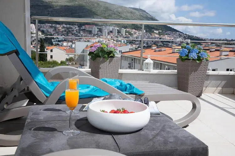 Apartments Lotos