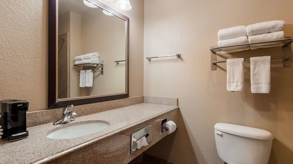 Hondo Inn Hotel - photo 13