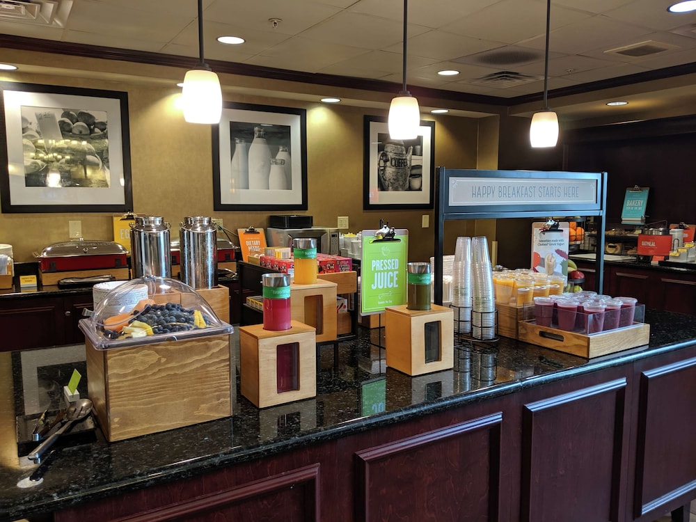 Hampton Inn & Suites Cincinnati Union Center - photo 49