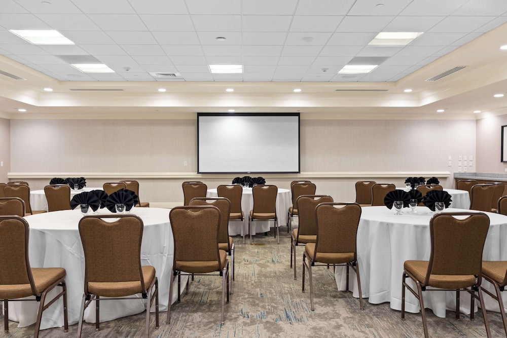 Hilton Garden Inn Wallingford Meriden - photo 32