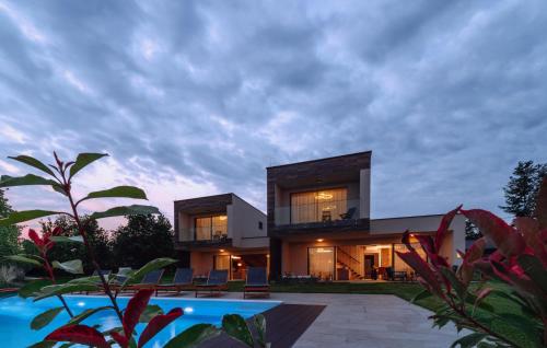 Awesome Home In Oroslavje With Sauna — 4-Star Luxury Hotel in Oroslavje, Croatia