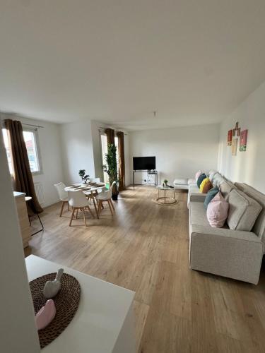 Logement Familial Pres de Disney in Bussy-Saint-Georges, France