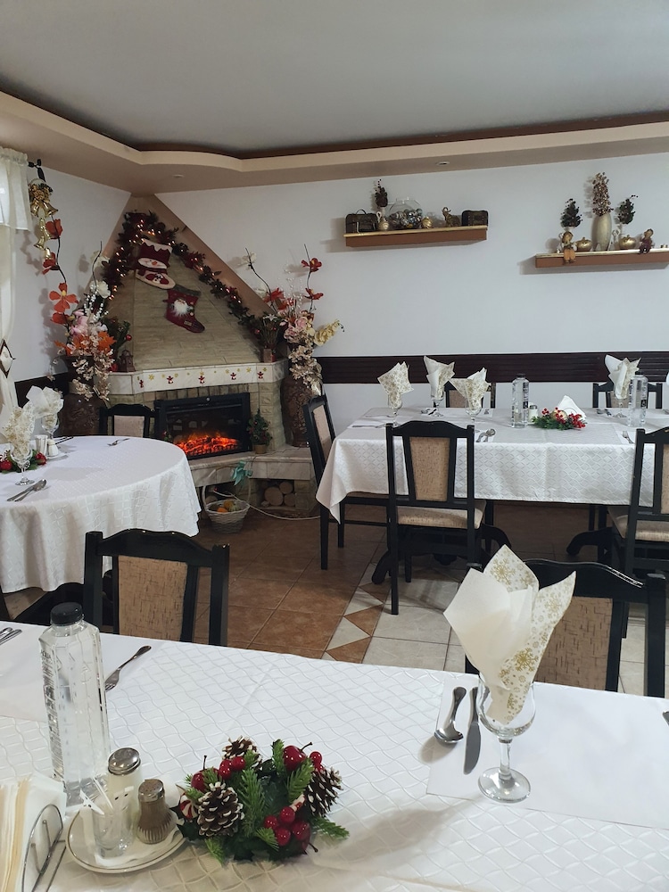 Pension Casa Vero — 4-Star Luxury Hotel in Vama, Romania