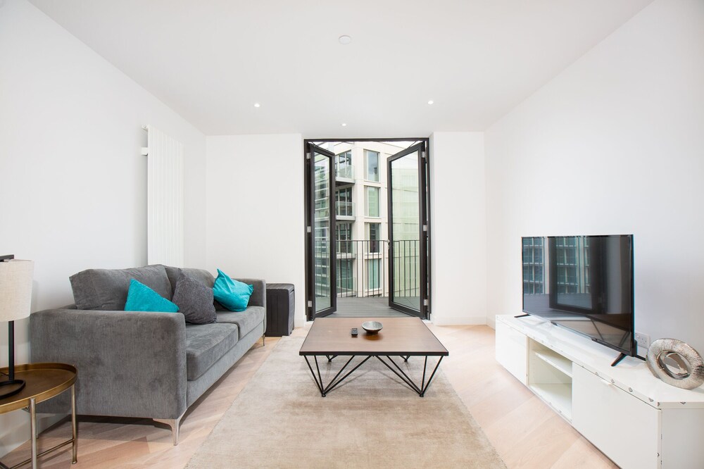 Amazing Apart. City Airport and Excel 3 — 4-Star Luxury Hotel in London, United Kingdom
