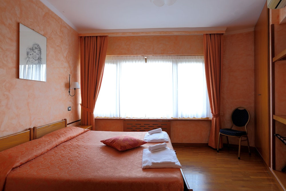 Hotel Internazionale — Ancona — photo 4