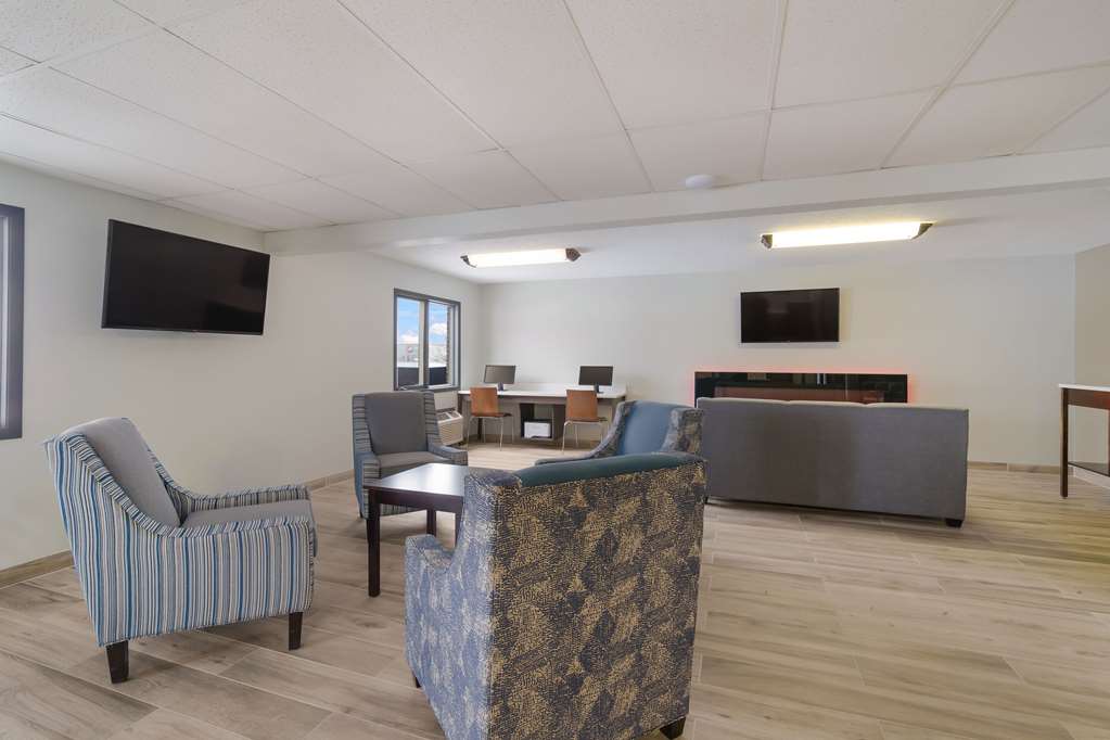 Econo Lodge Williston - photo 3