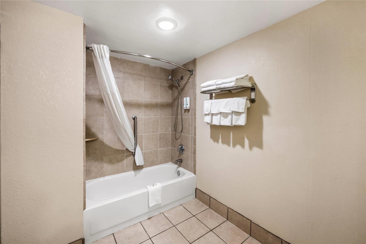 Quality Inn Bulls Gap - photo 16