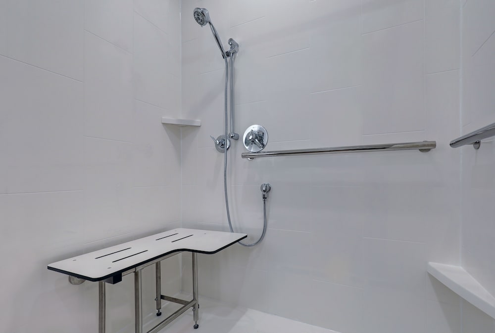 Hampton Inn Patterson - photo 24