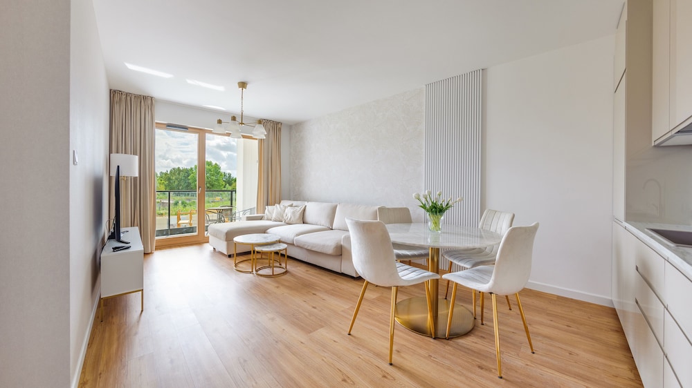 Apartamenty Sun & Snow Porto — 4-Star Luxury Hotel in Gdansk, Poland