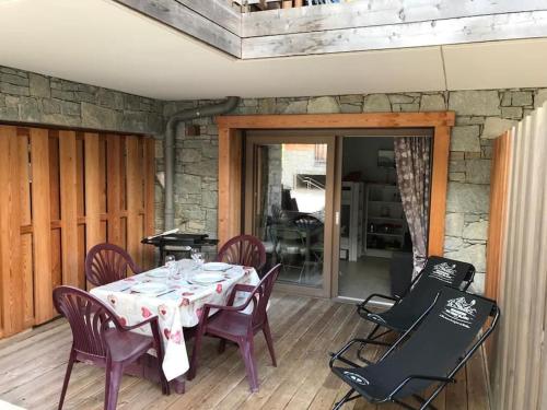 Les 4 Elements C004 Studio Recent Avec Place de Parking in Chatel, France