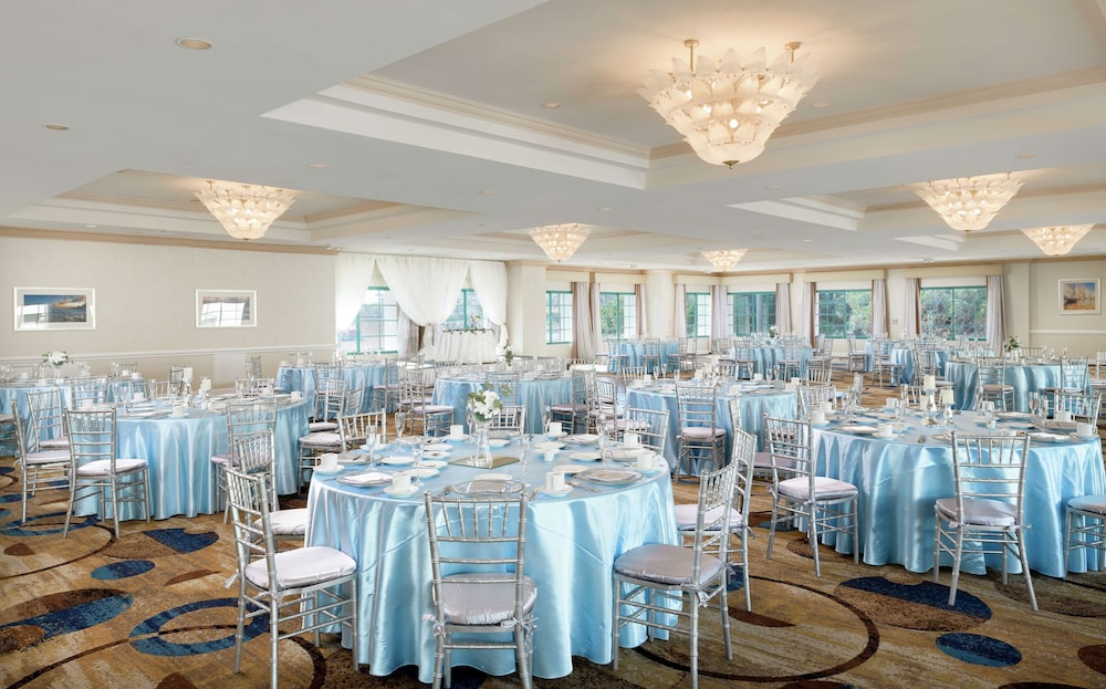 DoubleTree by Hilton San Pedro Port of Los Angeles - photo 45