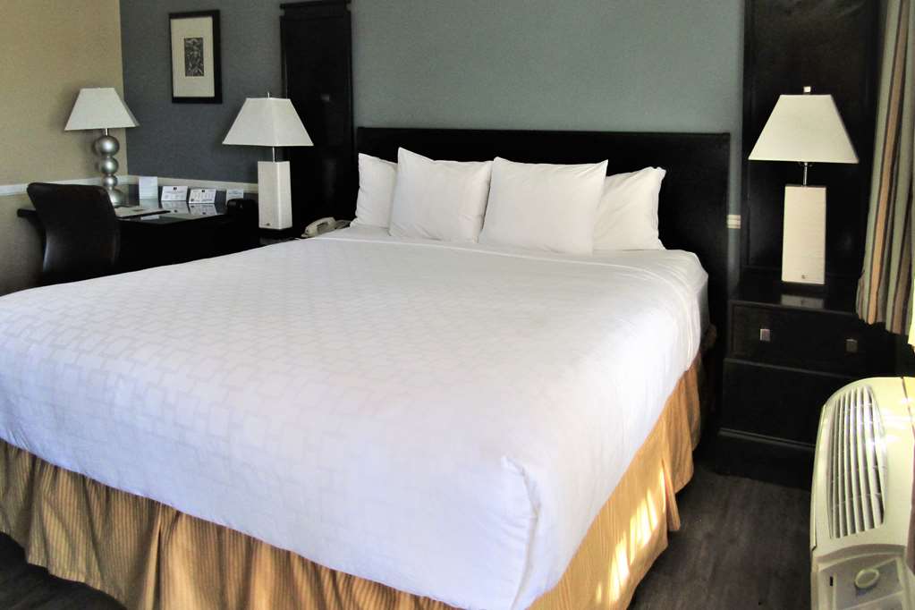 Clarion Inn Near China Lake Naval Station - photo 13