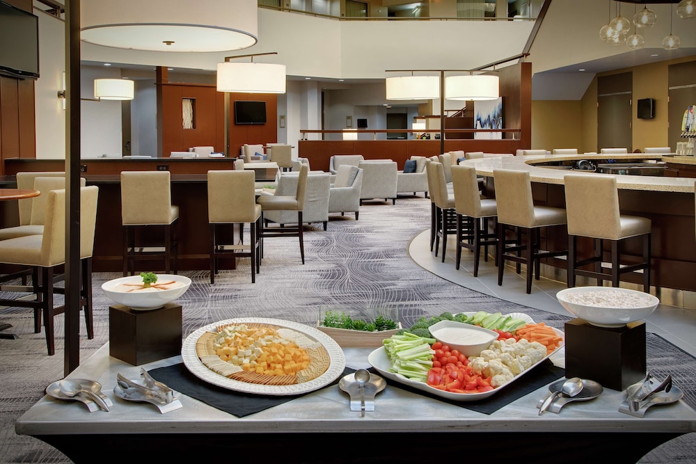 Embassy Suites by Hilton Detroit Troy Auburn Hills - photo 55