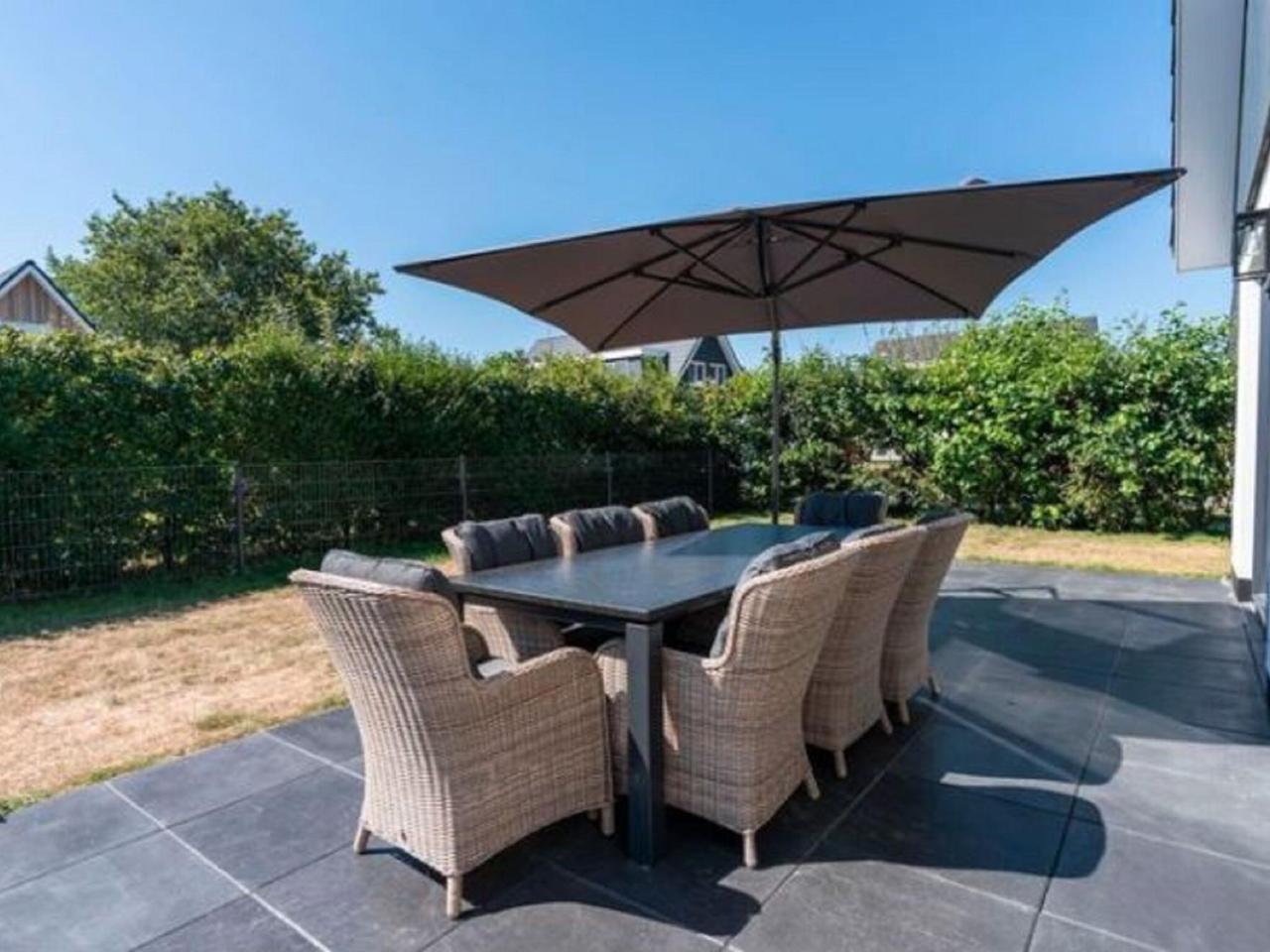 Serene Holiday Home in de Koog Texel with Sauna — 4-Star Luxury Hotel in De Koog, Netherlands