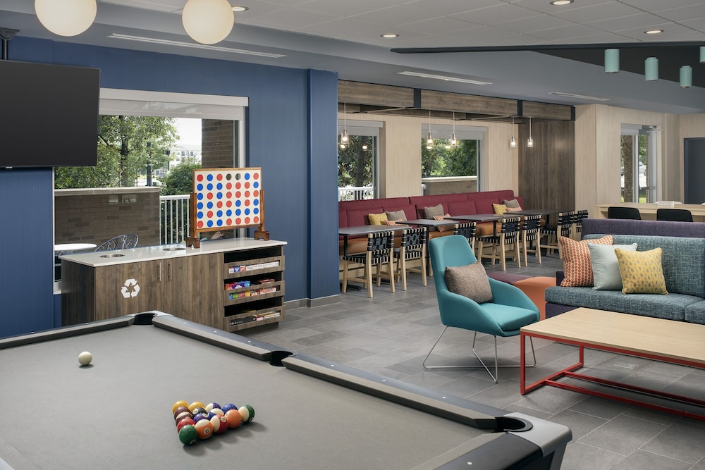 Tru by Hilton Charlotte Airport Lake Pointe - photo 27