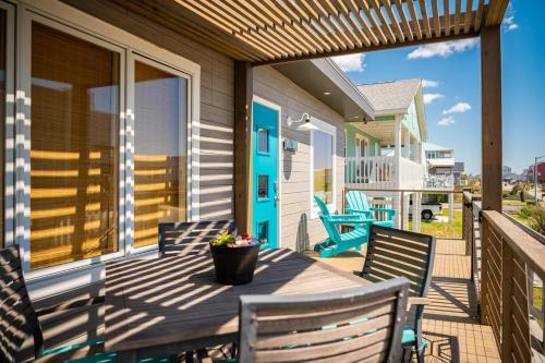 Conch West by Oak Island Accommodations - photo 5