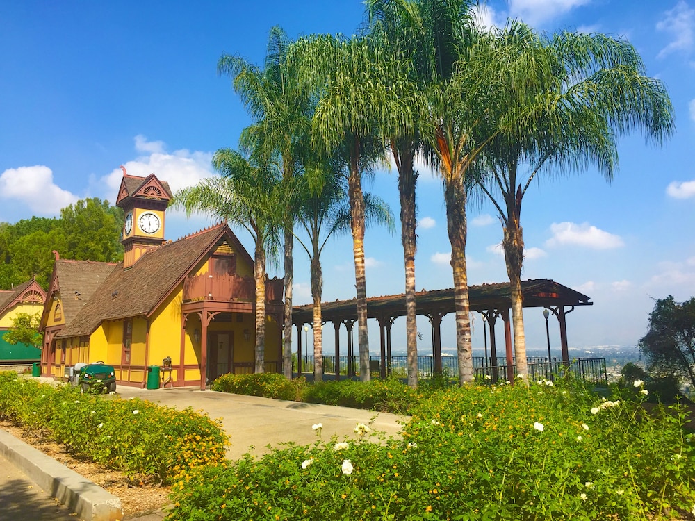 Pacific Palms Resort - photo 24
