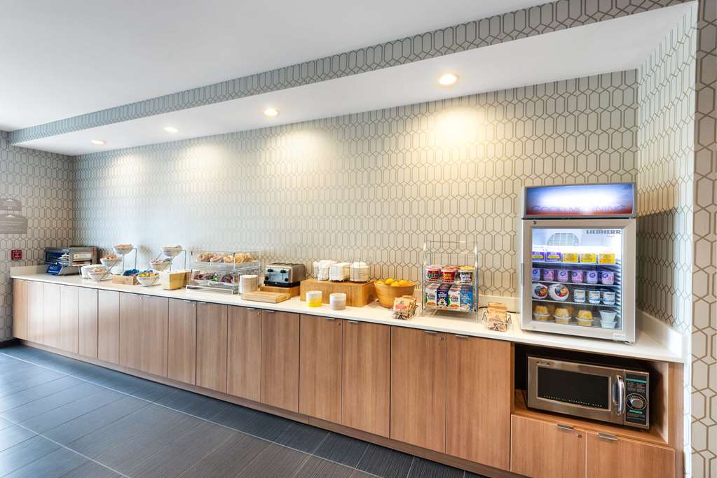 Microtel Inn & Suites by Wyndham Farmington - photo 6