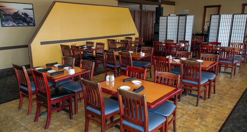 San Simeon Lodge - photo 40