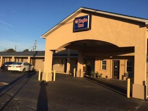 Eagle Inn - carbon neutral hotel in Beaver Dam