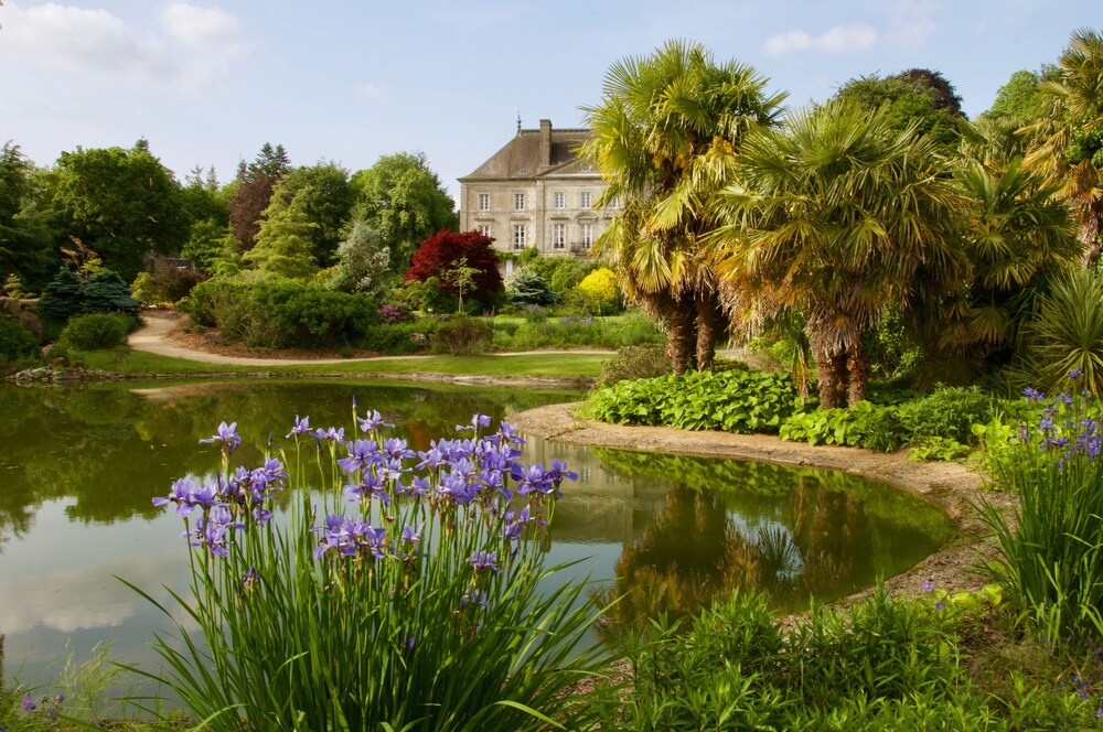 Chateau De La Foltiere — 4-Star Luxury Hotel in Saint-Germain-En-Cogles, France