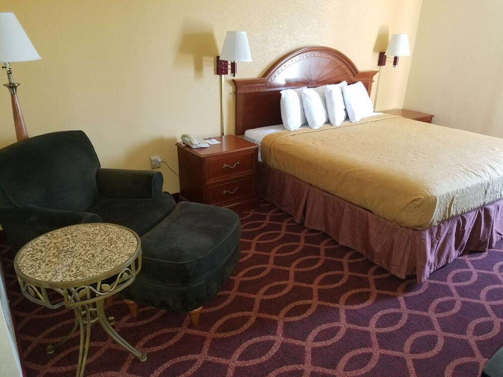 Americas Best Value Inn Evansville — Evansville