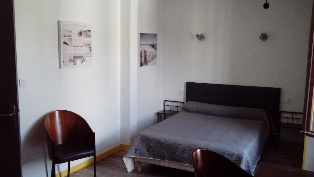 Hôtel Les Beaux Arts in Limoges, France