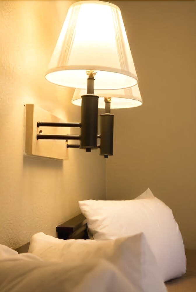 Capital O Hotel Richmond Hill Savannah area I 95 - photo 11