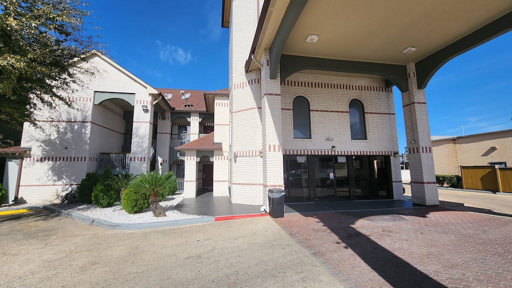 Scottish Inns & Suites Sam Houston Pkwy - photo 26