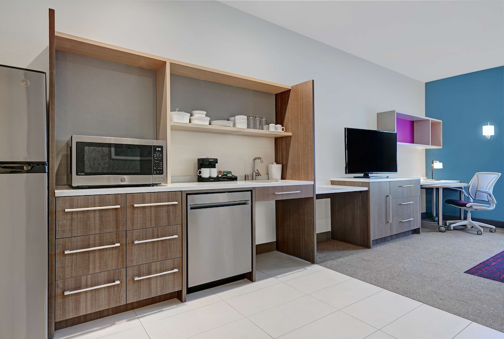 Home2 Suites by Hilton Tracy - photo 15