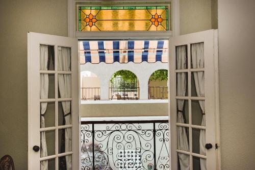 The Hotel Paisano - photo 10