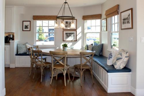 608 S Bayfront in Newport Beach, United States