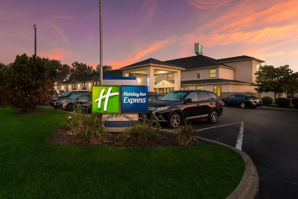 Holiday Inn Express London by IHG - photo 63
