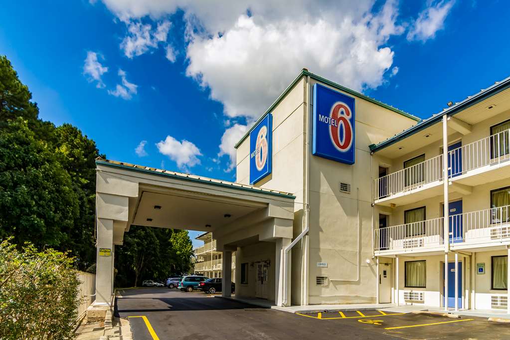 Motel 6 Raleigh NC Cary - photo 3