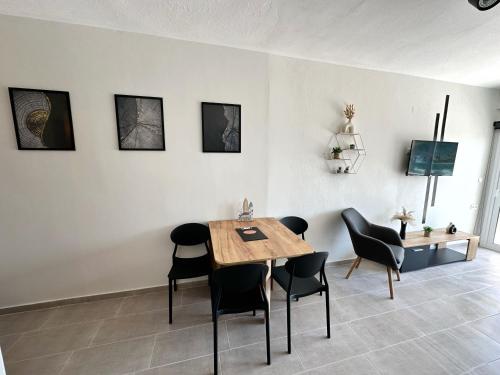 Sunrise Sea View Suite by Eden — Paralia — photo 5