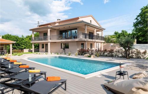 Villa Santa Cruz — 5-Star Luxury Hotel in Pican, Croatia