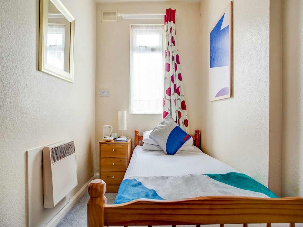 Oyo Godolphin Arms Hotel — hotel in Newquay