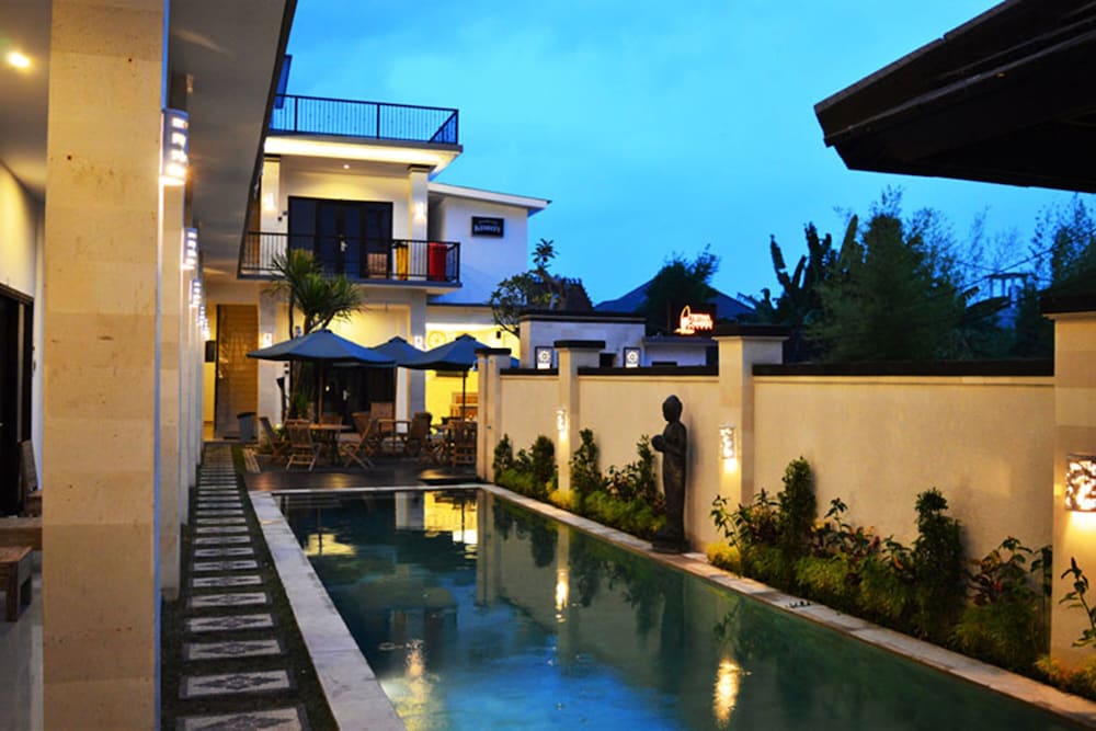 Tirtha Canggu Suites - last minute hotel in Canggu