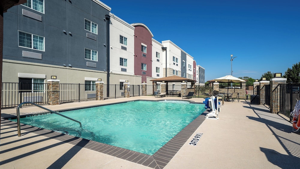 Candlewood Suites Baytown by IHG - photo 43