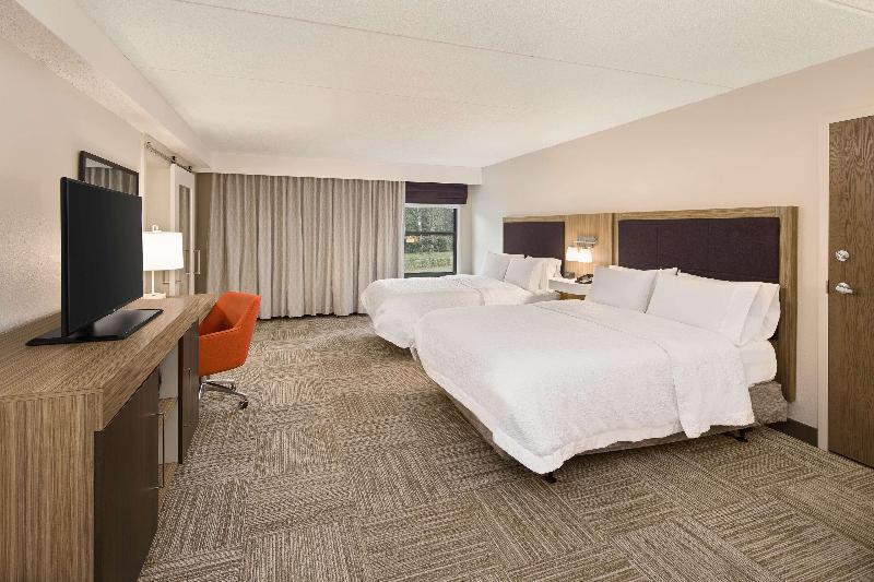 Hampton Inn Lagrange near Callaway Gardens - photo 112
